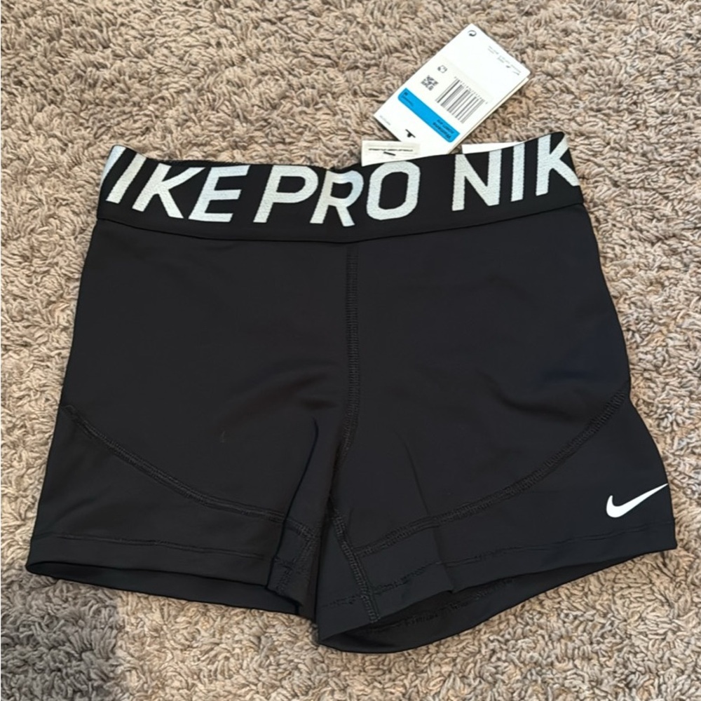 NWT Nike Pro Dri-fit 3” shorts
